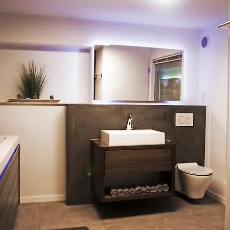 Apartment Luxus Auf Tollem Anwesen